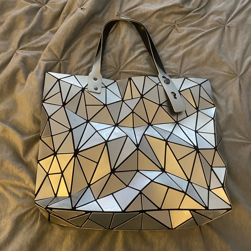 Used a handful of times imitation geometric tote bag